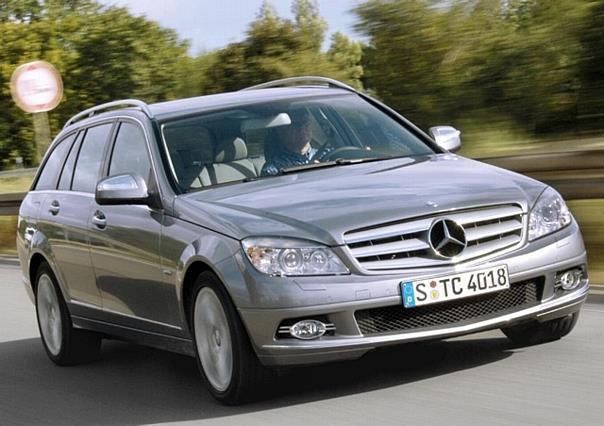 Die Mercedes-Benz C-Klasse (hier der Kombi) war im April Deutschlands beliebtestes Mittelklassemodell. Foto: UnitedPictures